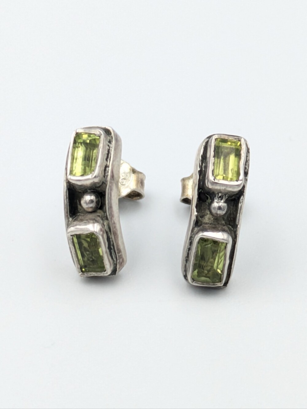 Vintage 925 sterling silver green peridot stud earrings